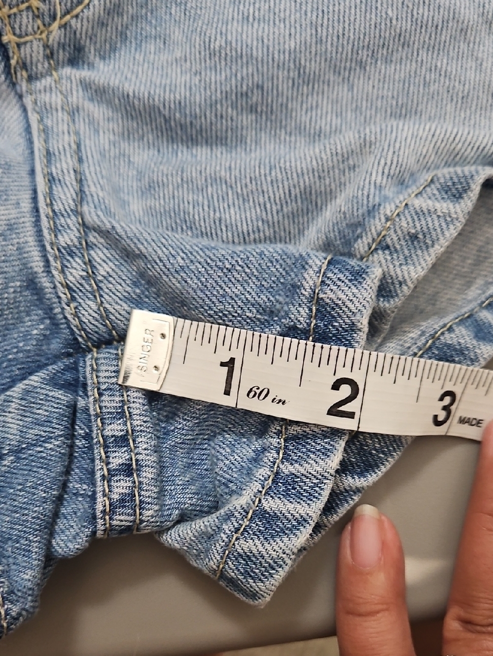 American Eagle | Y2K light denim shorts distressed flap-closure back pockets. 12 - Picture 12 of 13